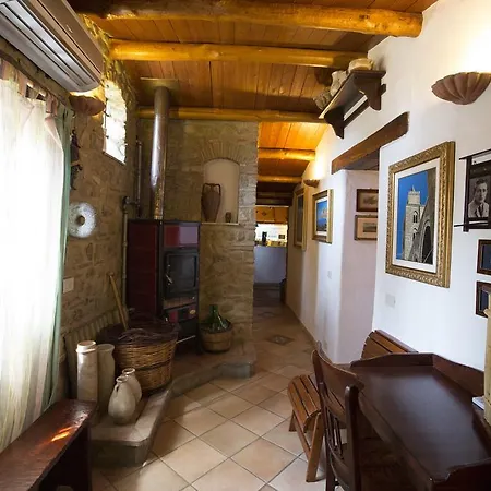 Degli Artisti Villa Cefalu
